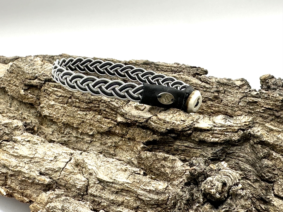 Frontansicht des Artikels saami crafts Armband AL050
